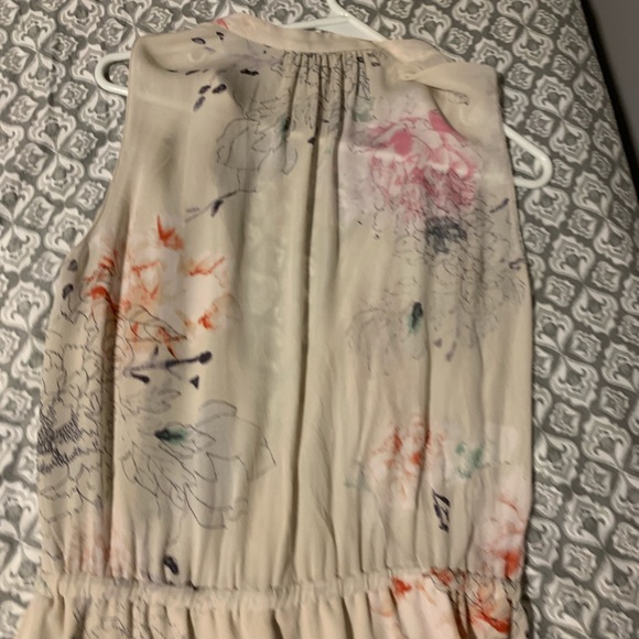 Aritzia Babaton benedict silk dress - floral - Picture 9 of 10